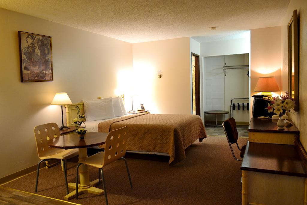 Hoo-Doo Motel Drumheller Room photo