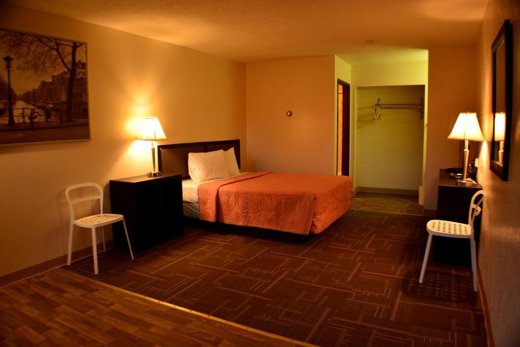 Hoo-Doo Motel Drumheller Exterior photo